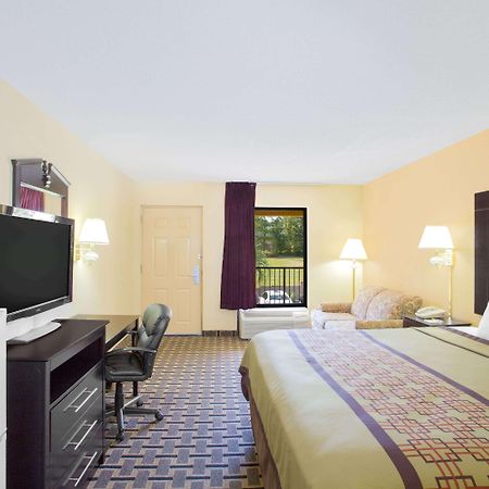 Days Inn By Wyndham Andalusia Exterior foto